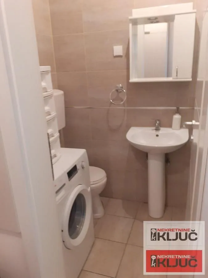 Izdavanje, jednosoban stan, 38m², Nova Detelinara, Novi Sad Sve Podlokacije