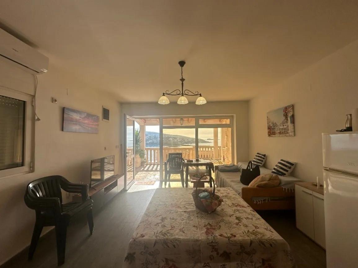 Prodaja, kuća, 164m², Utjeha, Bar