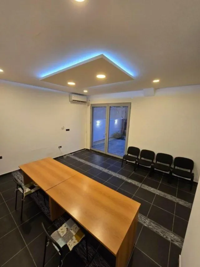 Prodaja, poslovni prostor, 31m², Pobrežje, Podgorica