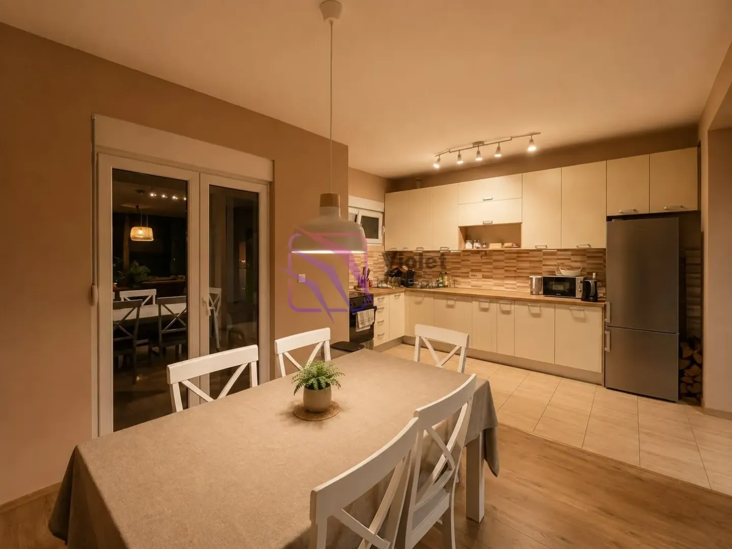 Izdavanje, kuća, 160m², Zeta, Podgorica