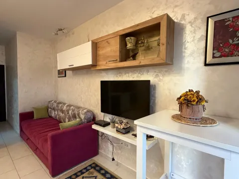 Sale, studio apartment, 36m², Bečići, Budva - image 1