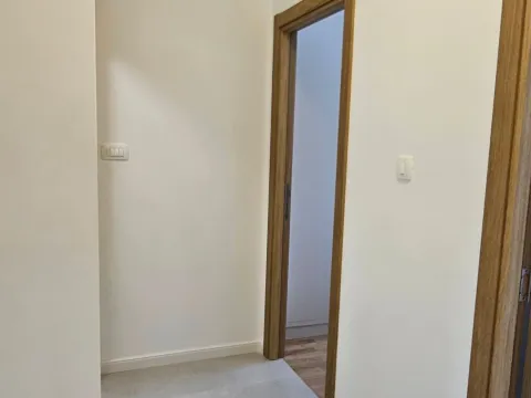 Rent, two bedroom apartment, 61m², Tološi, Podgorica - image 9