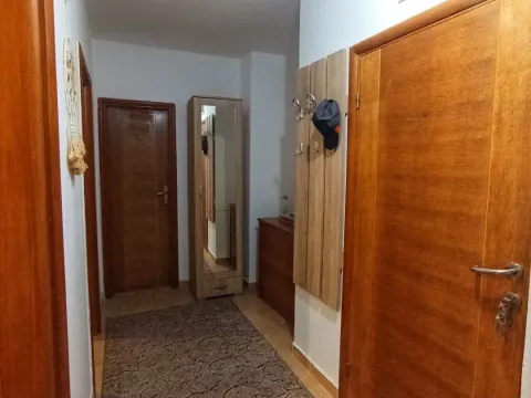 Rent, two bedroom apartment, 64m², Stari Aerodrom, Podgorica - image 4