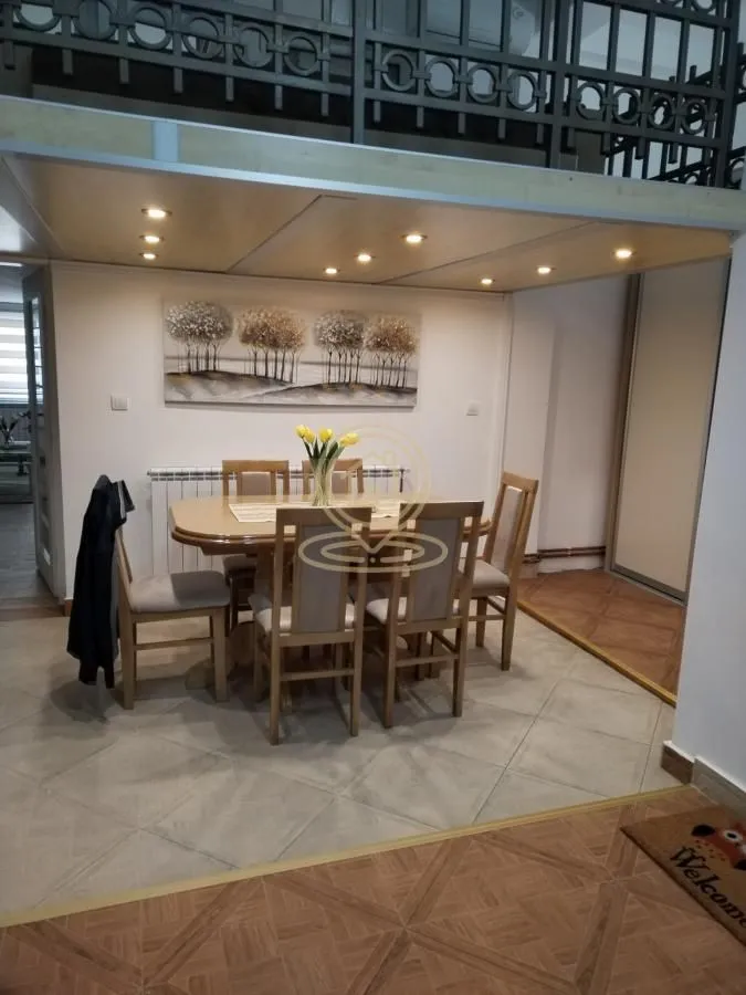 Izdavanje, dvosoban stan, 78m², Južni Bulevar, Vračar Sve Podlokacije