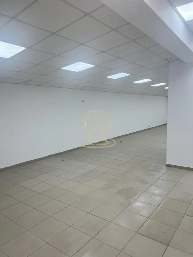 Rent, office space, 615m², Dušanovac, Voždovac Sve Podlokacije