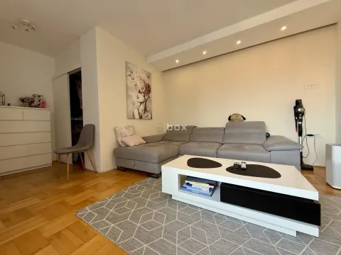 Sale, two bedroom apartment, 78m², Bulevar, Niš - image 2