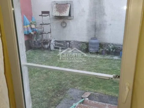 Prodaja, trosoban stan, 70m², Centar, Pančevo - image 16