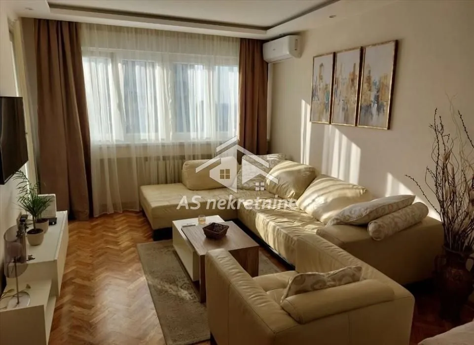 Izdavanje, dvosoban stan, 45m², Lion, Zvezdara Sve Podlokacije