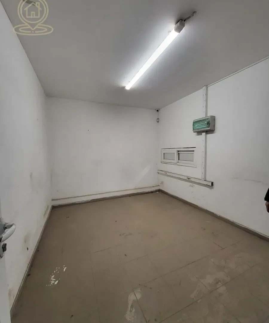 Rent, office space, 1600m², Crveni Krst, Niš