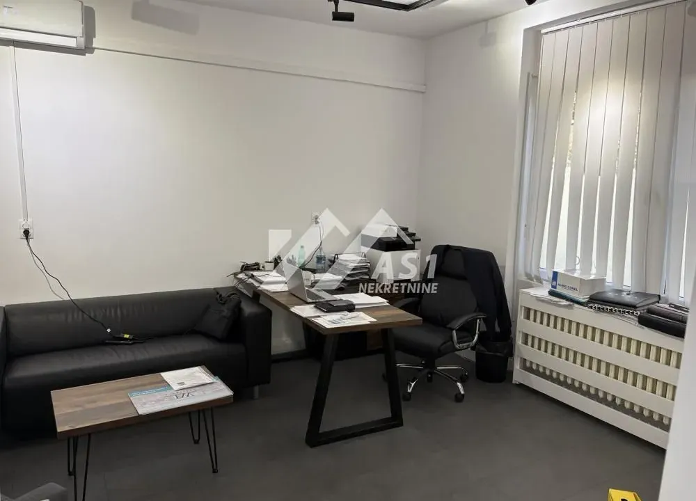 Izdavanje, poslovni prostor, 120m², Spens, Novi Sad Sve Podlokacije