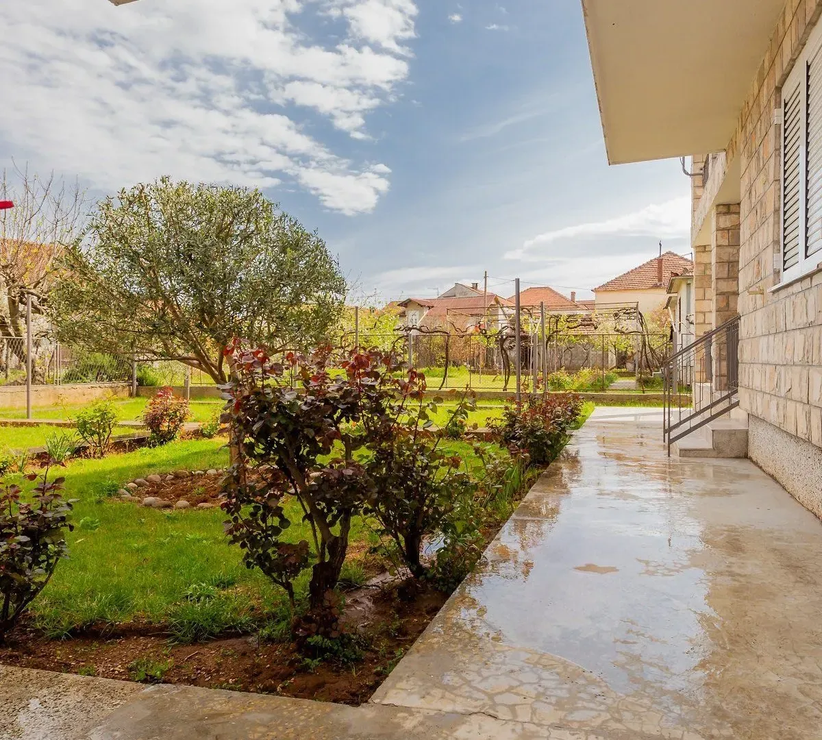 Prodaja, kuća, 260m², Zabjelo, Podgorica