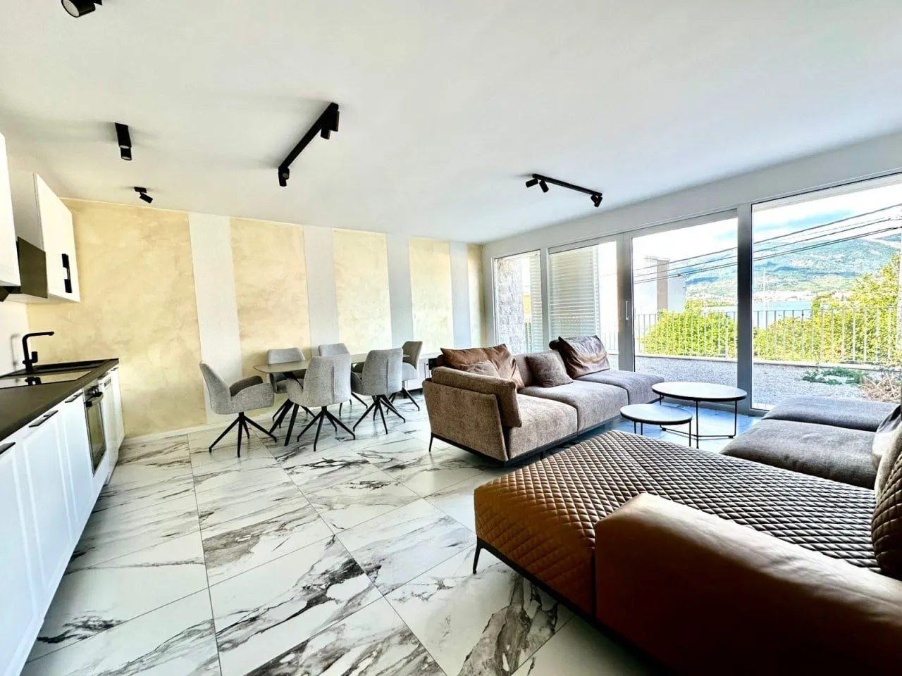Prodaja, kuća, 85m², Đuraševići, Tivat