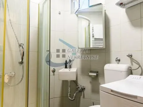 Prodaja, garsonjera, 24m², Stari Grad, Beograd - image 8