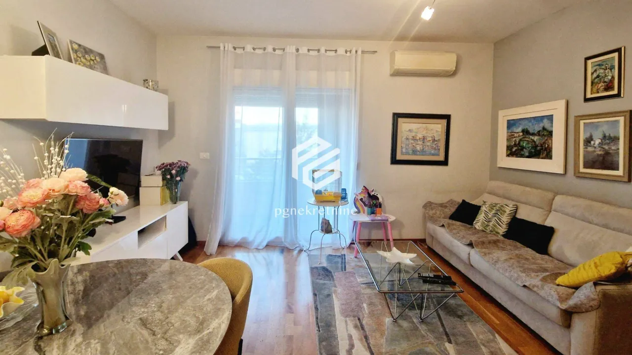 Prodaja, dvosoban stan, 75m², City Kvart, Podgorica