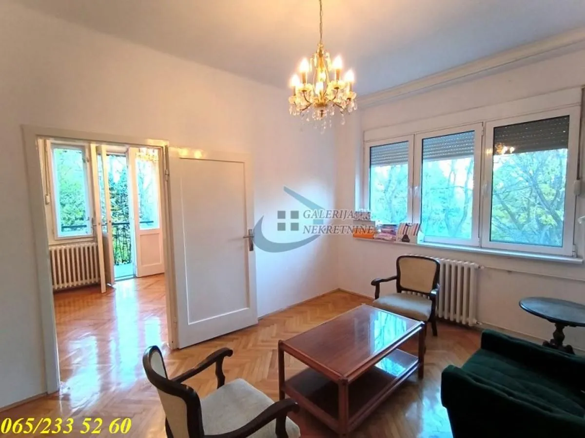 Izdavanje, poslovni prostor, 52m², Savski Venac, Beograd