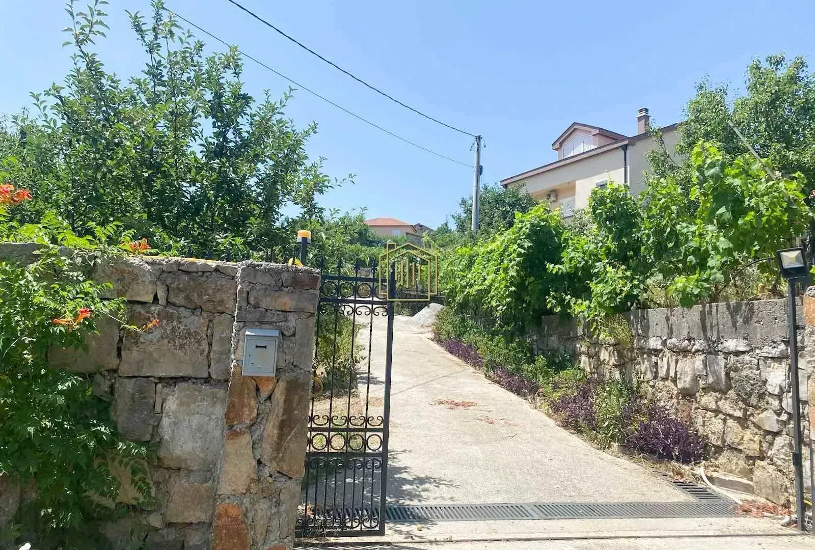 Rent, three bedroom apartment, 125m², Vranići, Podgorica