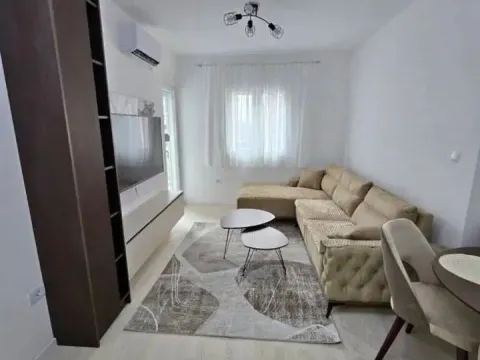 Rent, one bedroom apartment, 40m², City Kvart, Podgorica - image 1