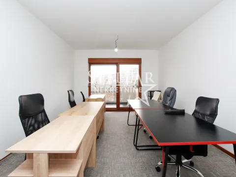 Rent, office space, 70m², Master Kvart, Podgorica - image 1