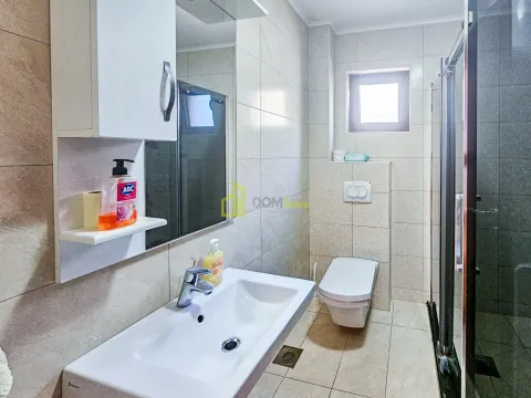 Izdavanje, dvosoban stan, 70m², Bečići, Budva - image 15