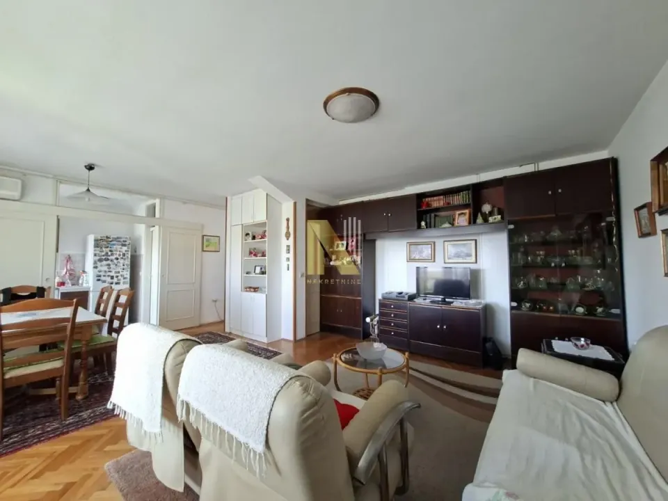 Sale, four bedroom apartment, 111m², Stari grad, Novi Sad