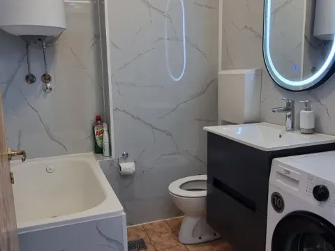 Izdavanje, jednosoban stan, 45m², Preko Morače, Podgorica - image 2