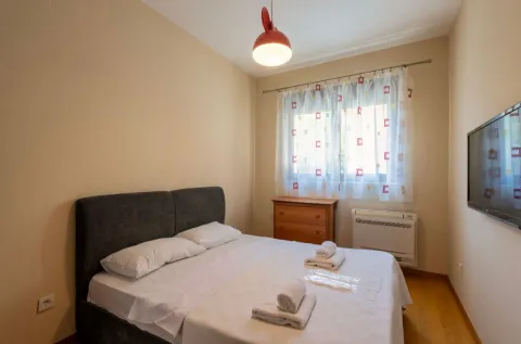 Izdavanje, trosoban stan, 141m², Škaljari, Kotor - image 3