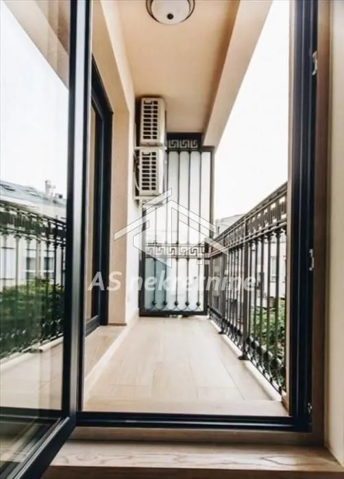 Izdavanje, trosoban stan, 68m², Vračar Sve Podlokacije, Beograd