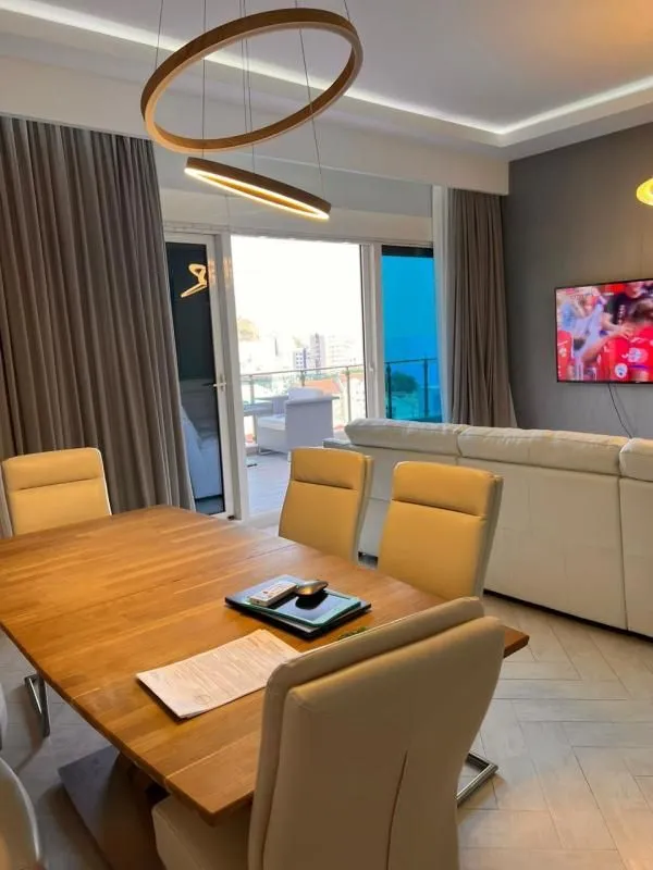 Prodaja, dvosoban stan, 120m², Bečići, Budva