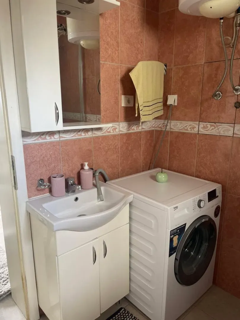 Izdavanje, jednosoban stan, 60m², Malo Brdo, Podgorica