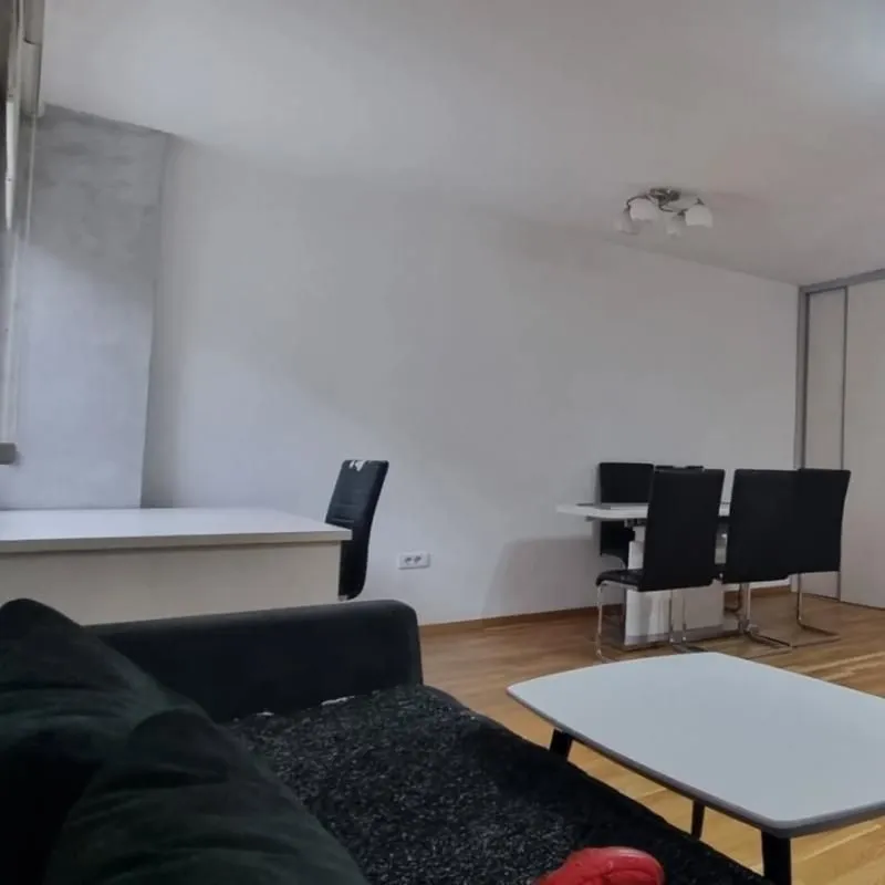 Rent, one bedroom apartment, 40m², Blok 5, Podgorica
