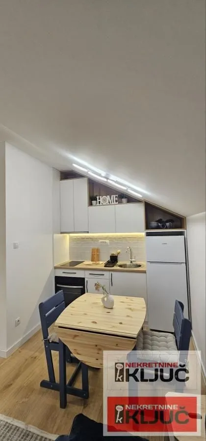 Izdavanje, stan, 36m², Centar, Novi Sad