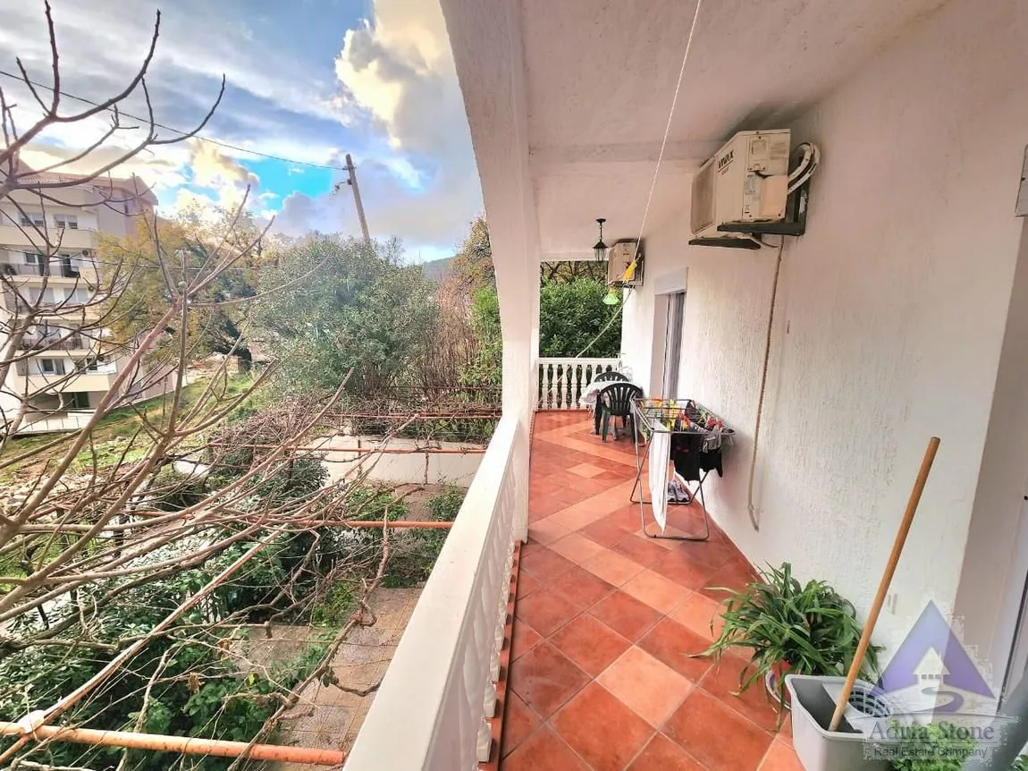 Sale, three bedroom apartment, 114m², Podkošljun, Budva
