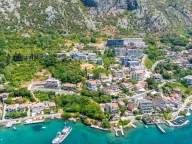 Sale, one bedroom apartment, 50m², Dobrota, Kotor - image 13