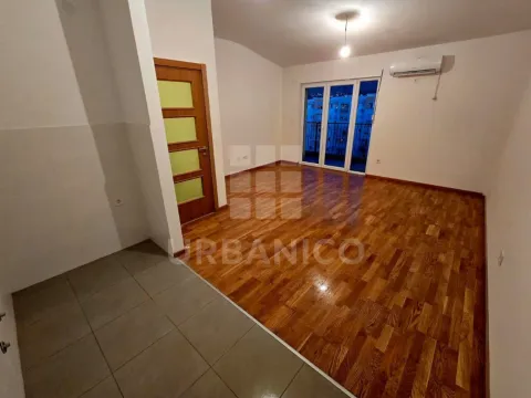 Sale, two bedroom apartment, 72m², Stari Aerodrom, Podgorica - image 1
