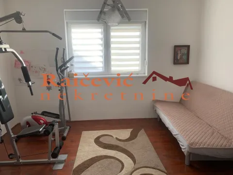 Prodaja, kuća, 197m², Bogojevo, Odžaci - image 9