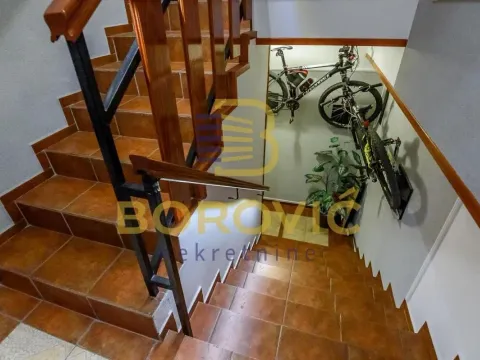 Sale, four bedroom apartment, 104m², Stari Grad, Beograd - image 18