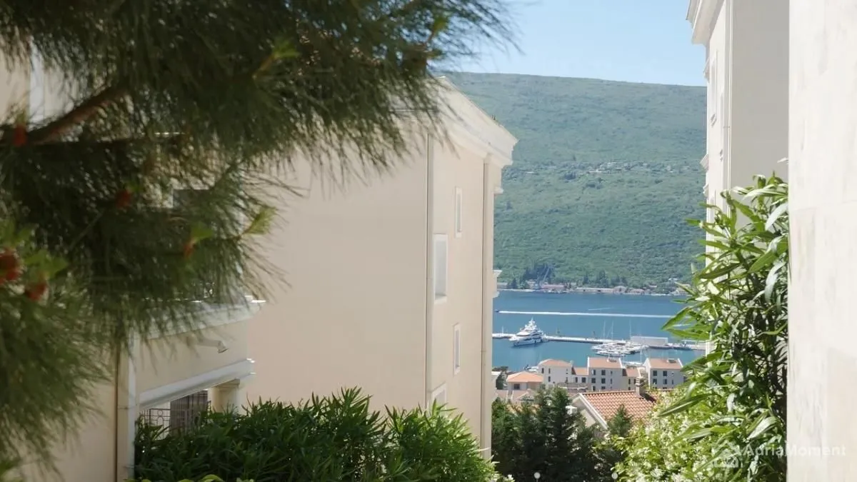 Prodaja, dvosoban stan, 158m², Herceg Novi, Crna Gora