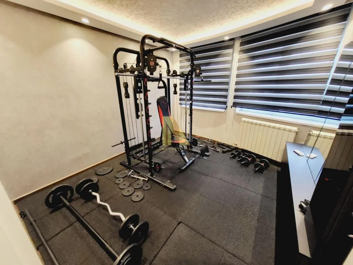 Prodaja, četvorosoban stan, 122m², Grbavica, Novi Sad Sve Podlokacije
