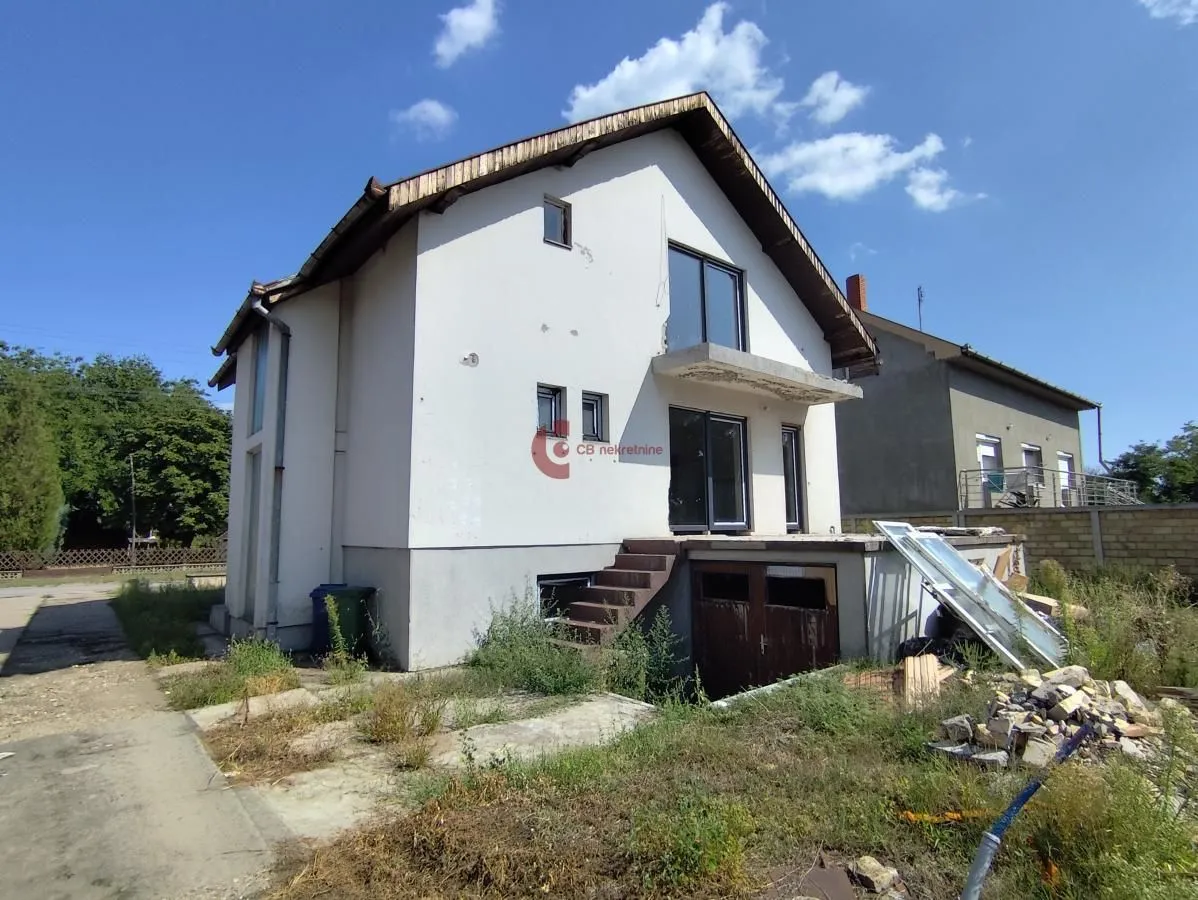 Prodaja, kuća, 210m², Makova Sedmica, Subotica