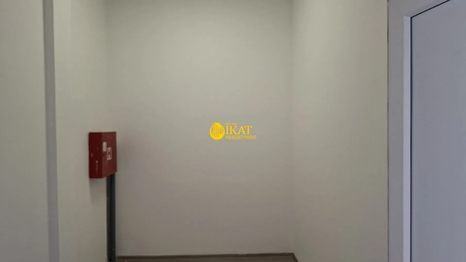 Rent, office space, 650m², Altina, Beograd