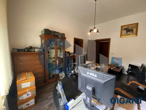 Izdavanje, trosoban stan, 90m², Kalenić Pijaca, Vračar Sve Podlokacije - image 3