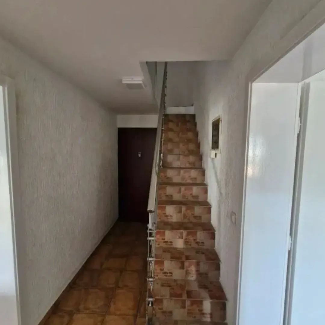 Sale, three bedroom apartment, 76m², Sutomore, Bar