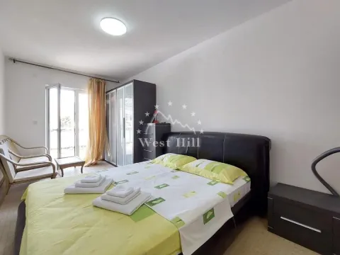 Sale, one bedroom apartment, 54m², Bečići, Budva - image 4