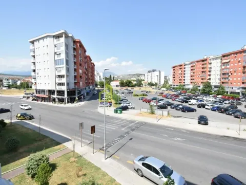 Izdavanje, dvosoban stan, 64m², City Kvart, Podgorica - image 8