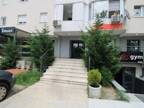 Prodaja, jednosoban stan, 33m², Centar, Podgorica - image 9