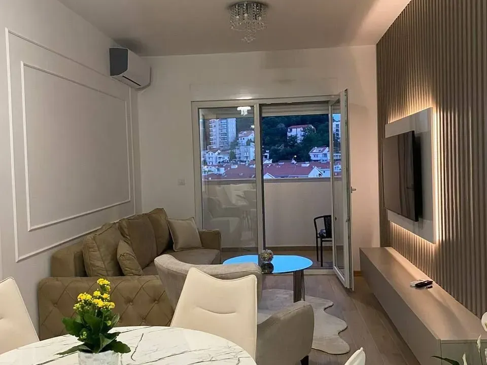 Rent, one bedroom apartment, 46m², Golubovina, Budva