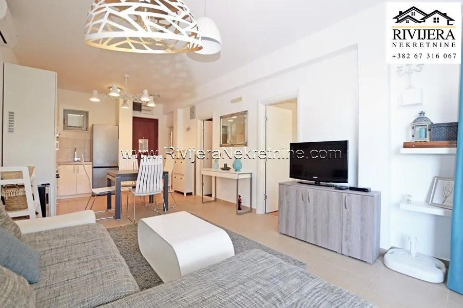 Prodaja, dvosoban stan, 73m², Đenovići, Herceg Novi
