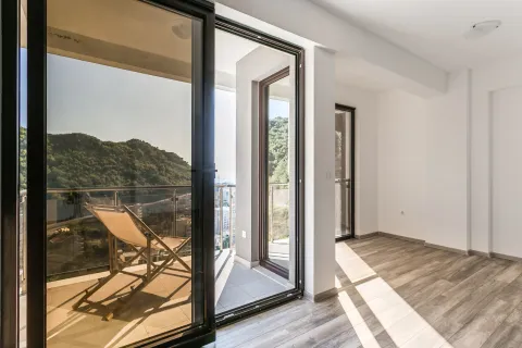 Prodaja, trosoban stan, 132m², Budva, Crna Gora - image 12