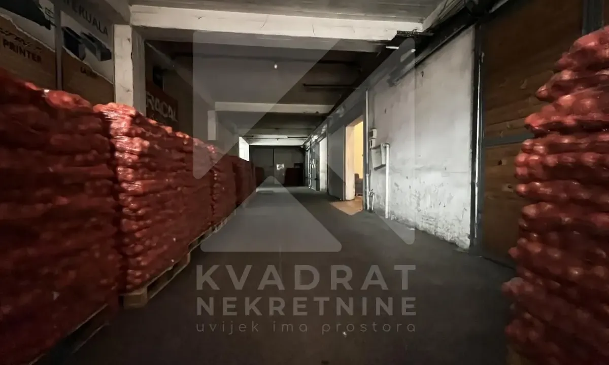 Izdavanje, poslovni prostor, 1500m², Tuški Put, Podgorica