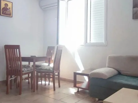 Rent, one bedroom apartment, 41m², Petrovac, Budva - image 3